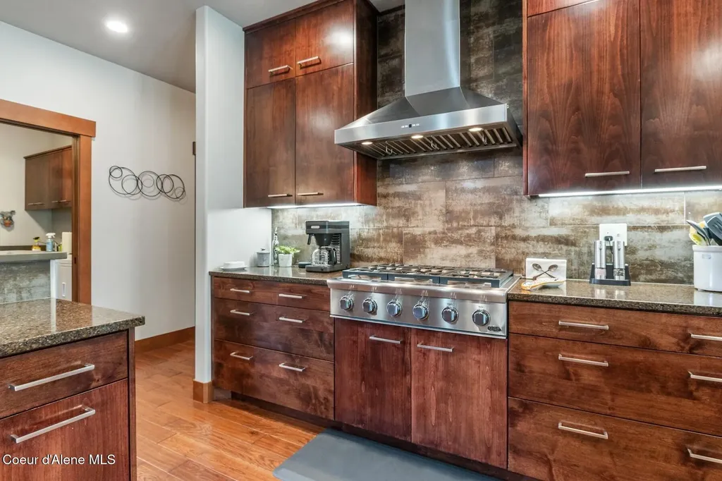 125 Crooked Ear Drive Sandpoint ID 83864
