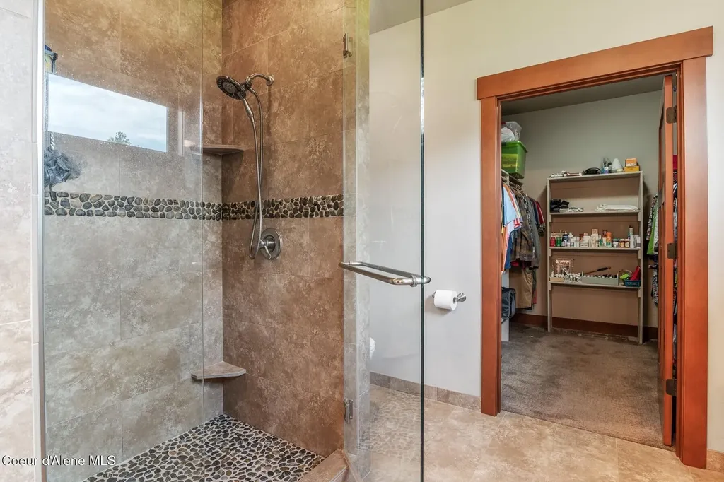 125 Crooked Ear Drive Sandpoint ID 83864