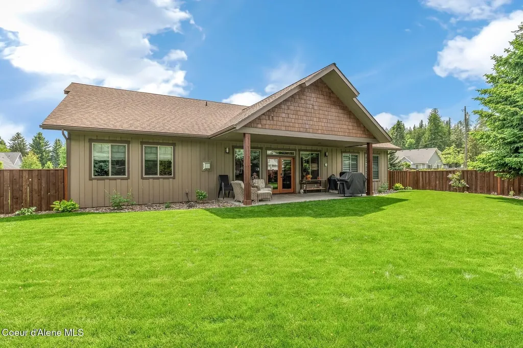 125 Crooked Ear Drive Sandpoint ID 83864