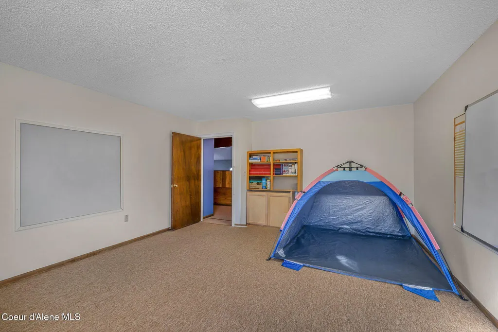 19459 W Riverview Drive Post Falls ID 83854