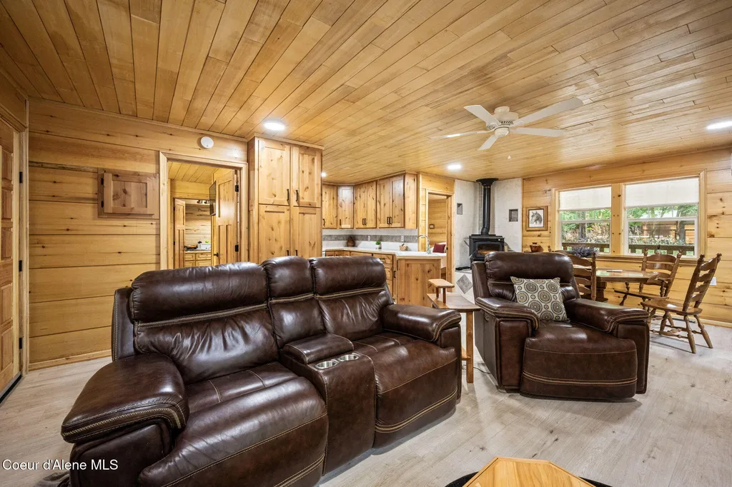 109 E Kamloop Avenue Bayview ID 83803