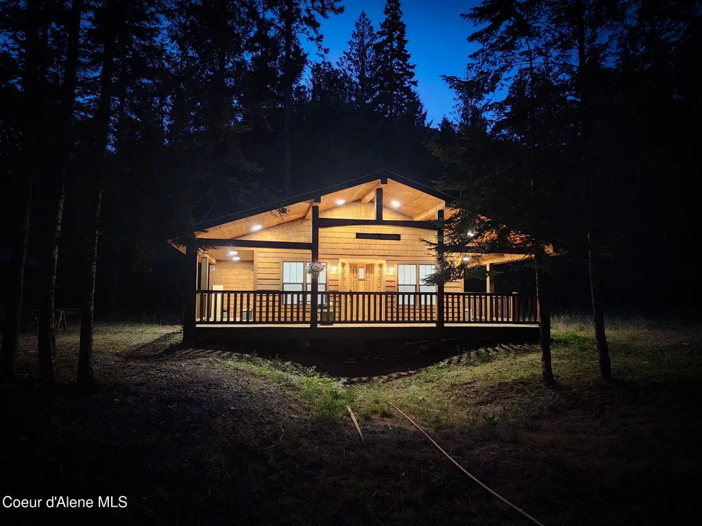 109 E Kamloop Avenue Bayview ID 83803