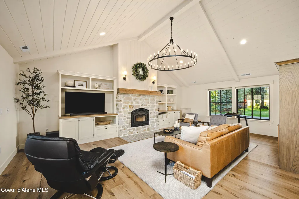 6520 N Colfax Street Dalton Gardens ID 83815