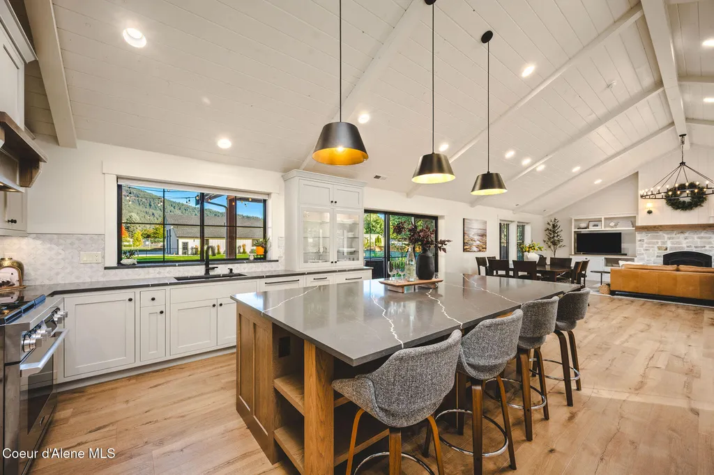 6520 N Colfax Street Dalton Gardens ID 83815