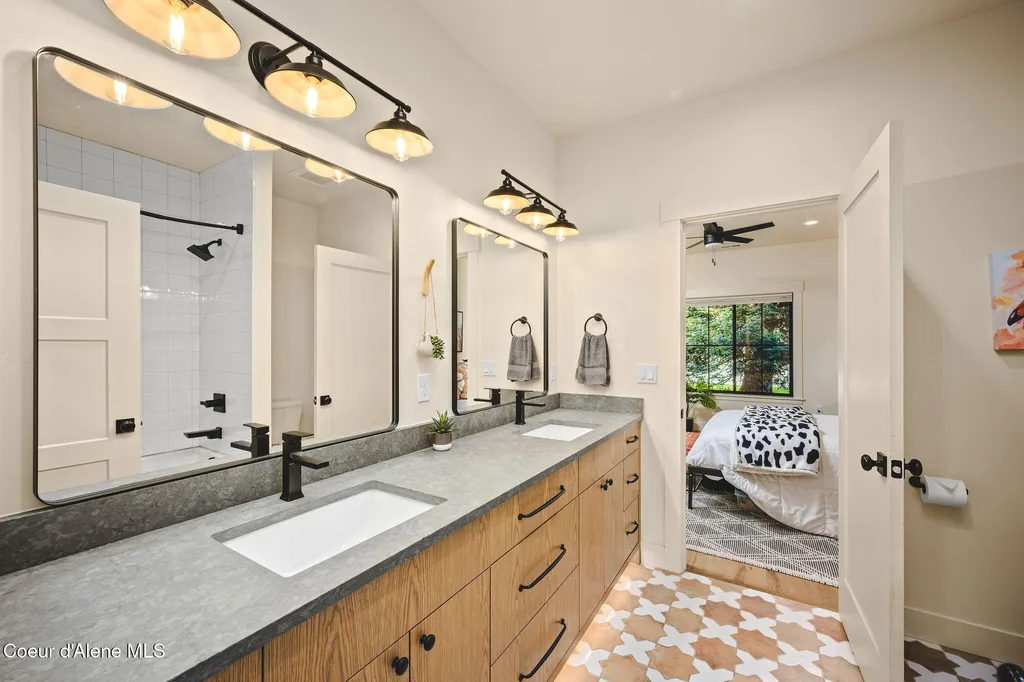 6520 N Colfax Street Dalton Gardens ID 83815