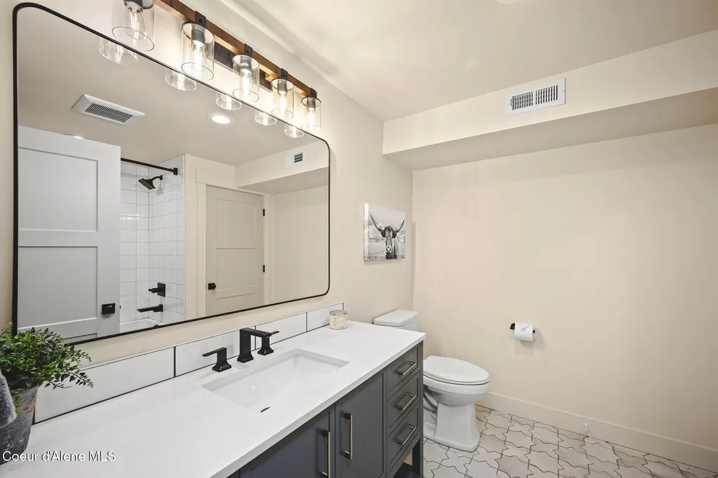 6520 N Colfax Street Dalton Gardens ID 83815