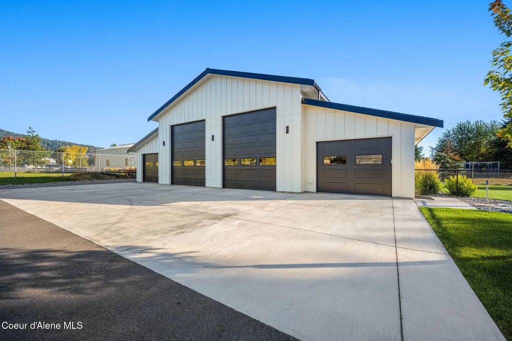 6520 N Colfax Street Dalton Gardens ID 83815