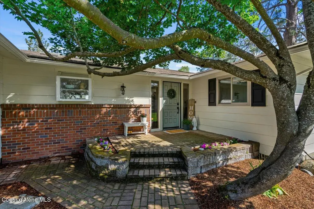 2491 N Cranston Court Post Falls ID 83854