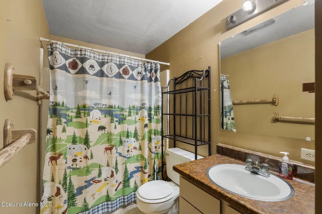 256 Vedelwood Drive Sandpoint ID 83864