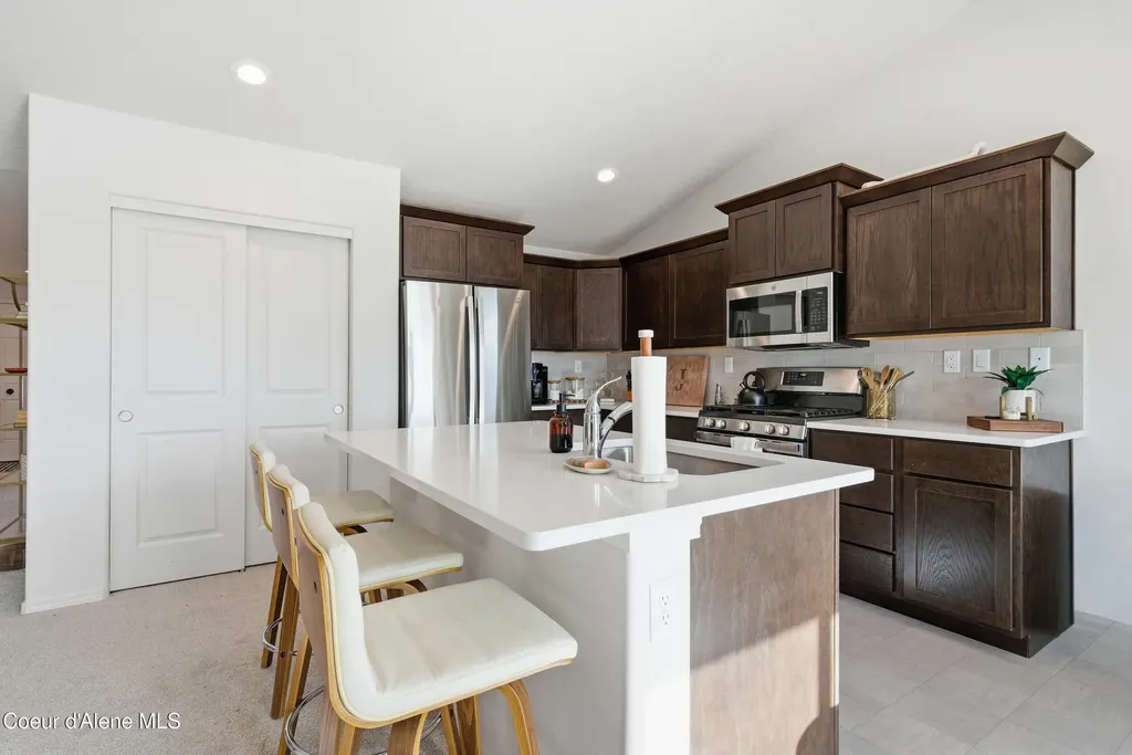 16161 N Hadley Loop Rathdrum ID 83858