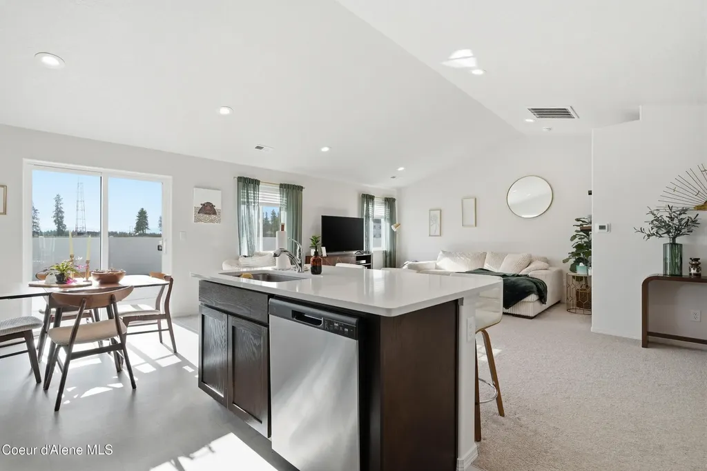 16161 N Hadley Loop Rathdrum ID 83858
