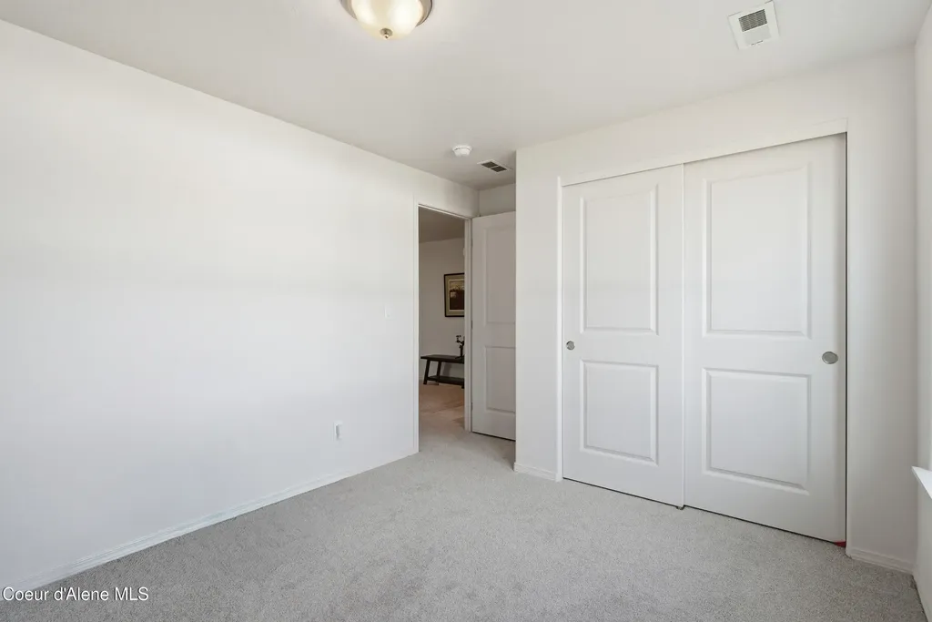 16161 N Hadley Loop Rathdrum ID 83858