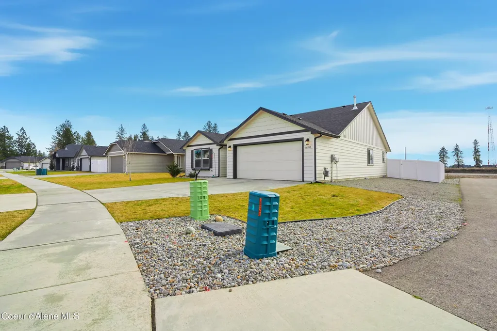 16161 N Hadley Loop Rathdrum ID 83858