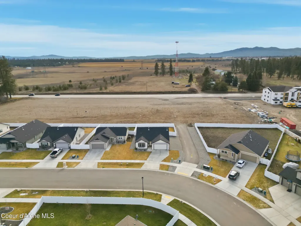 16161 N Hadley Loop Rathdrum ID 83858