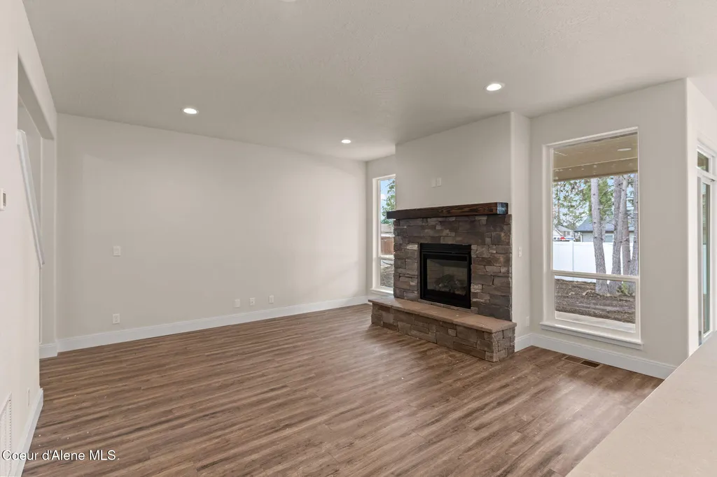 8975 Bedwell Street Rathdrum ID 83858