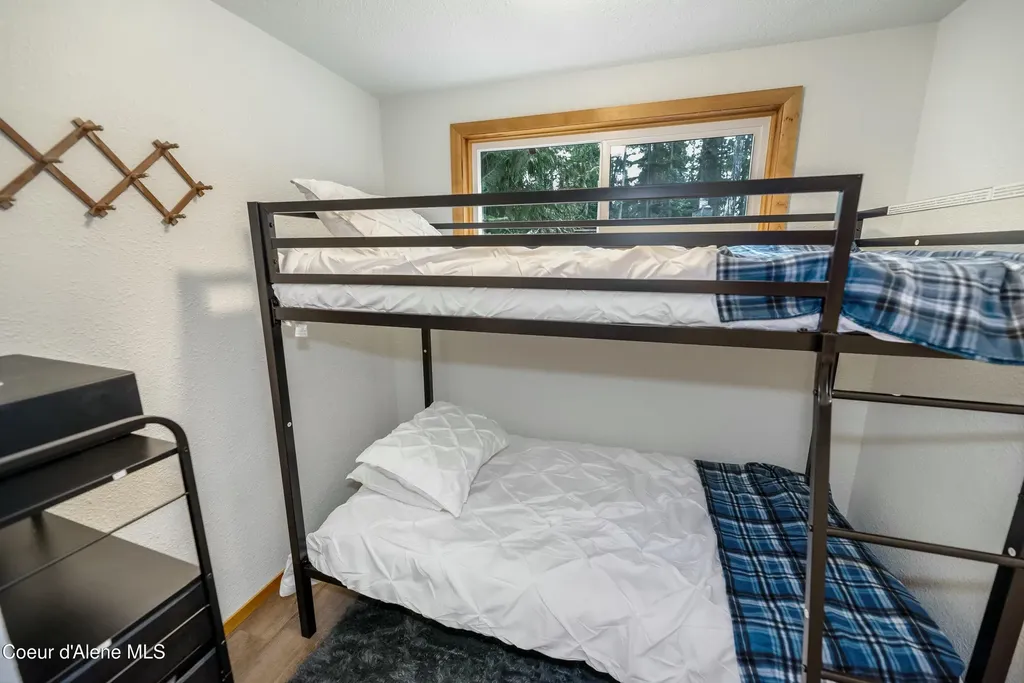 733 Hagman Road Nordman ID 83848