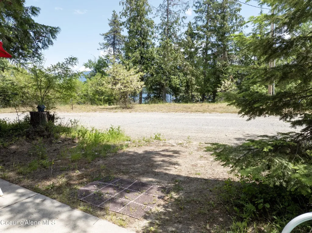 733 Hagman Road Nordman ID 83848