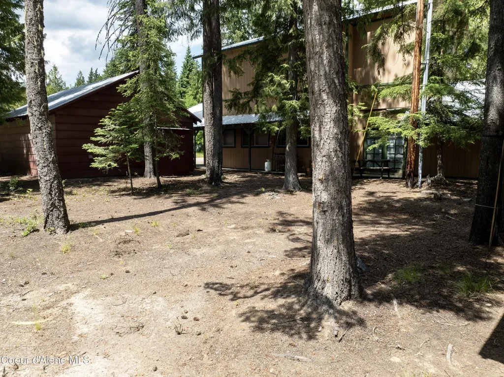 733 Hagman Road Nordman ID 83848