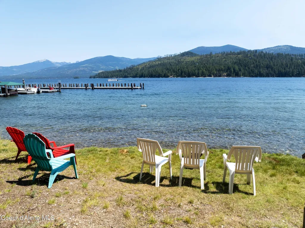 733 Hagman Road Nordman ID 83848