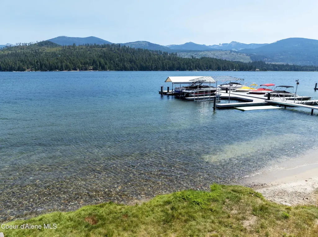 733 Hagman Road Nordman ID 83848