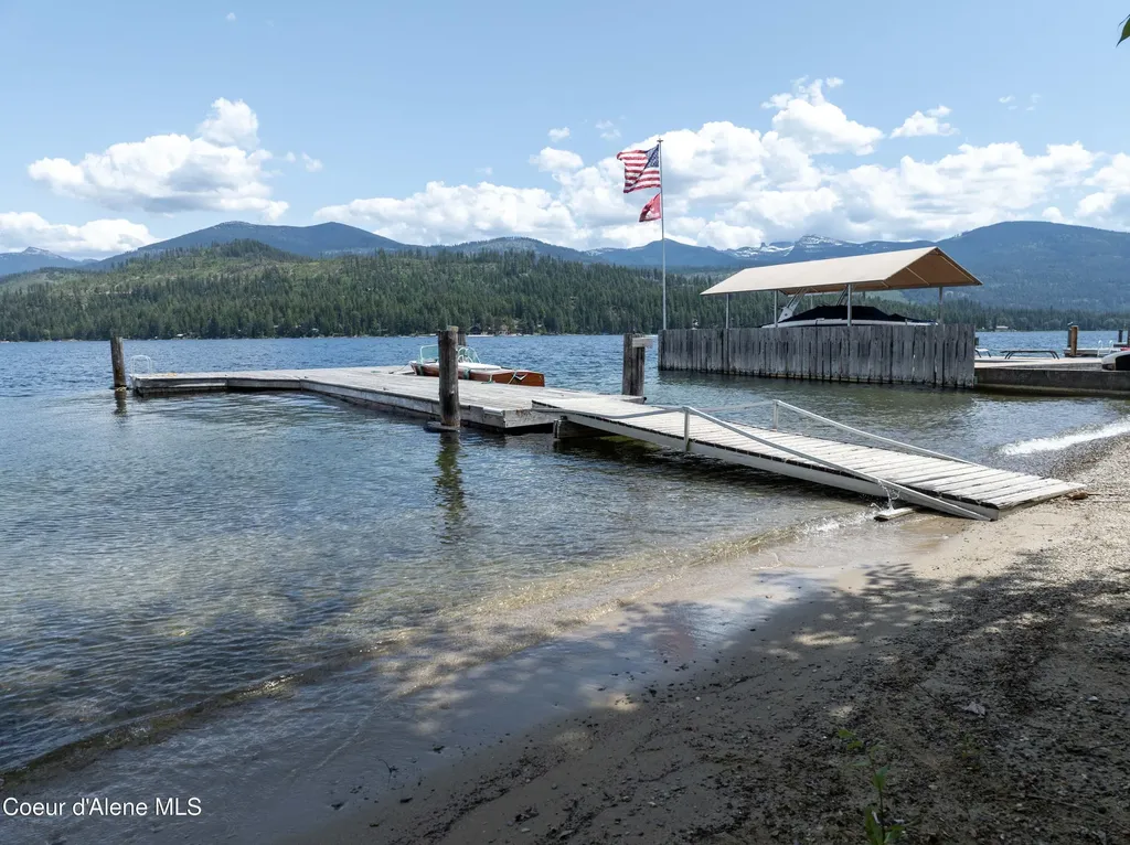 733 Hagman Road Nordman ID 83848