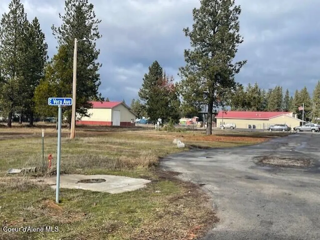 29269 N Old Highway 95 Athol ID 83801