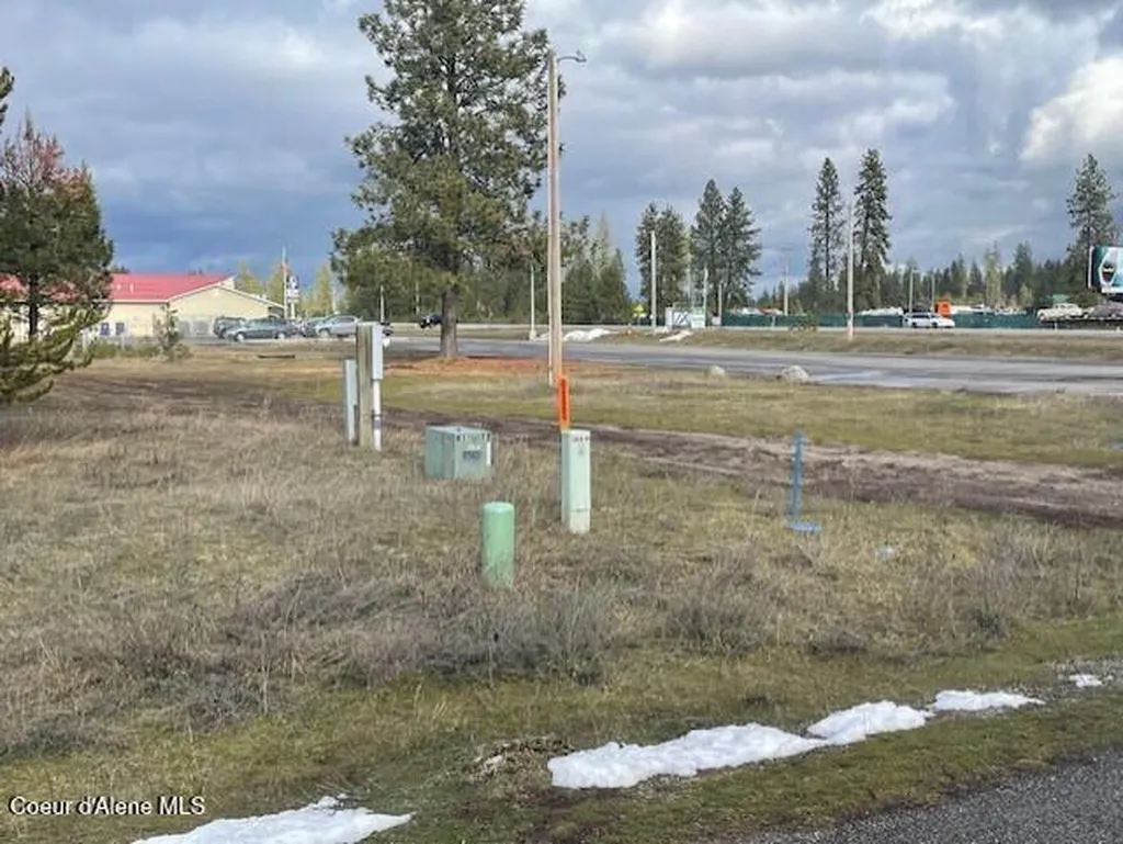 29269 N Old Highway 95 Athol ID 83801