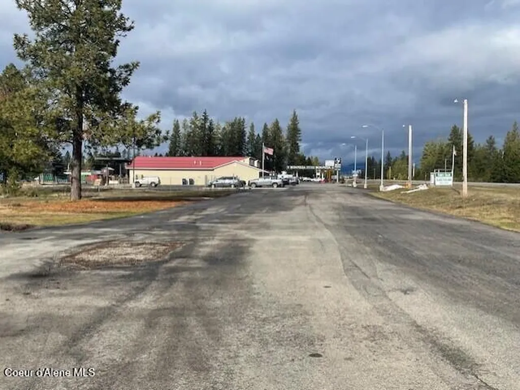 29269 N Old Highway 95 Athol ID 83801