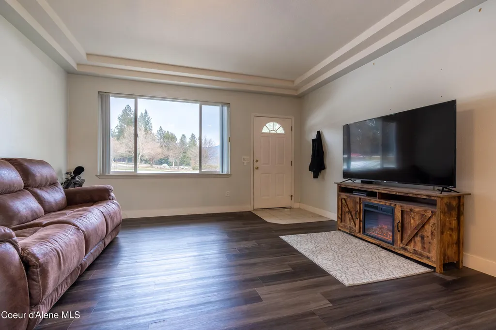35 Fairway Drive Blanchard ID 83804