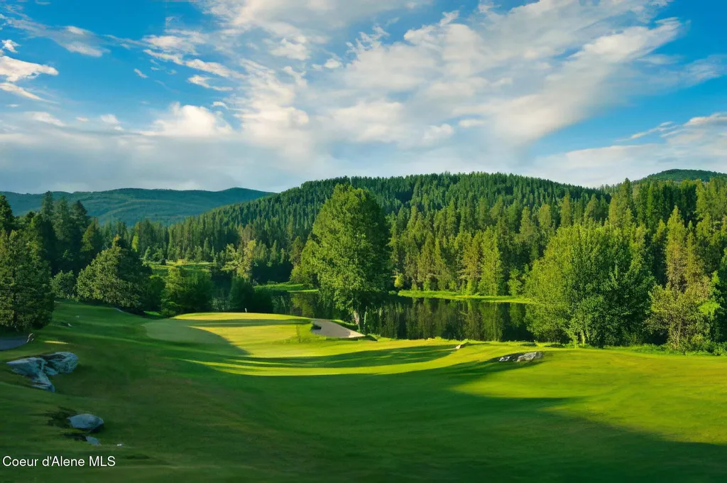 35 Fairway Drive Blanchard ID 83804