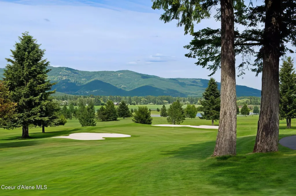 35 Fairway Drive Blanchard ID 83804
