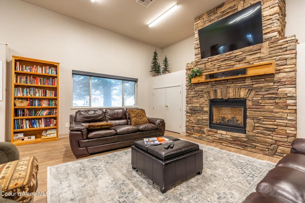 35 Fairway Drive Blanchard ID 83804