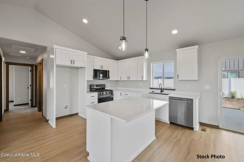 11963 N Lennon Lane Rathdrum ID 83858