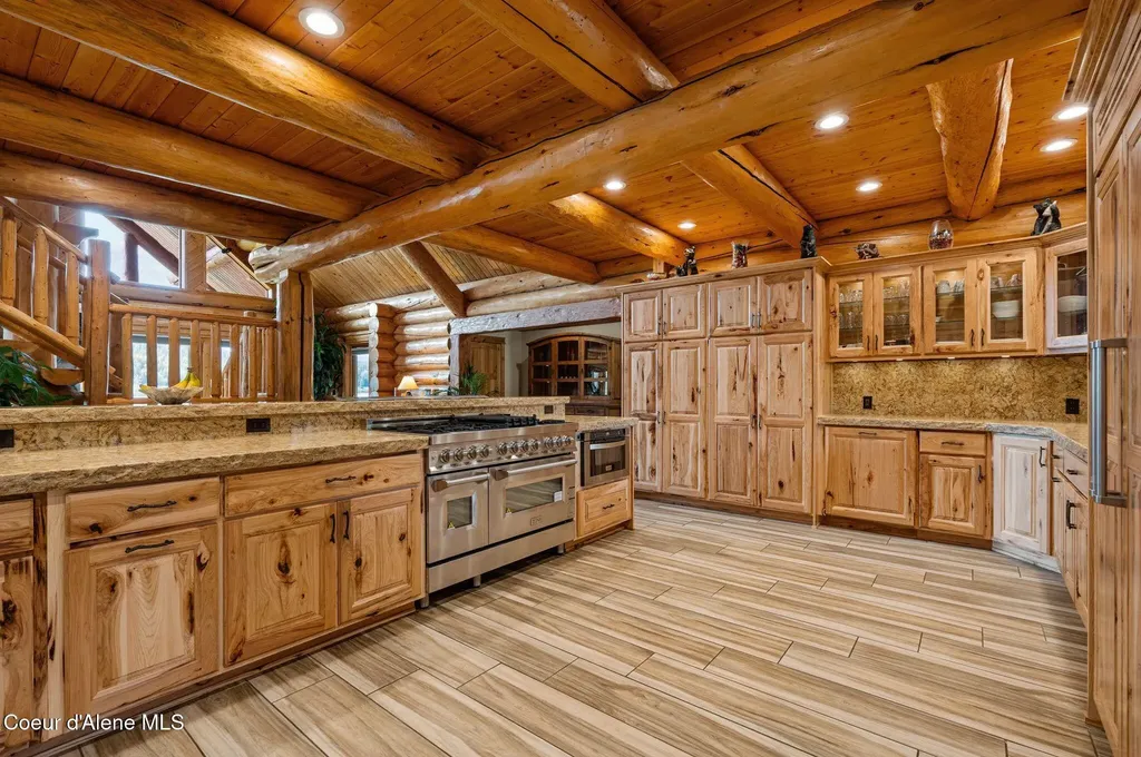 816 Ponderesa Ranch Road Sagle ID 83860