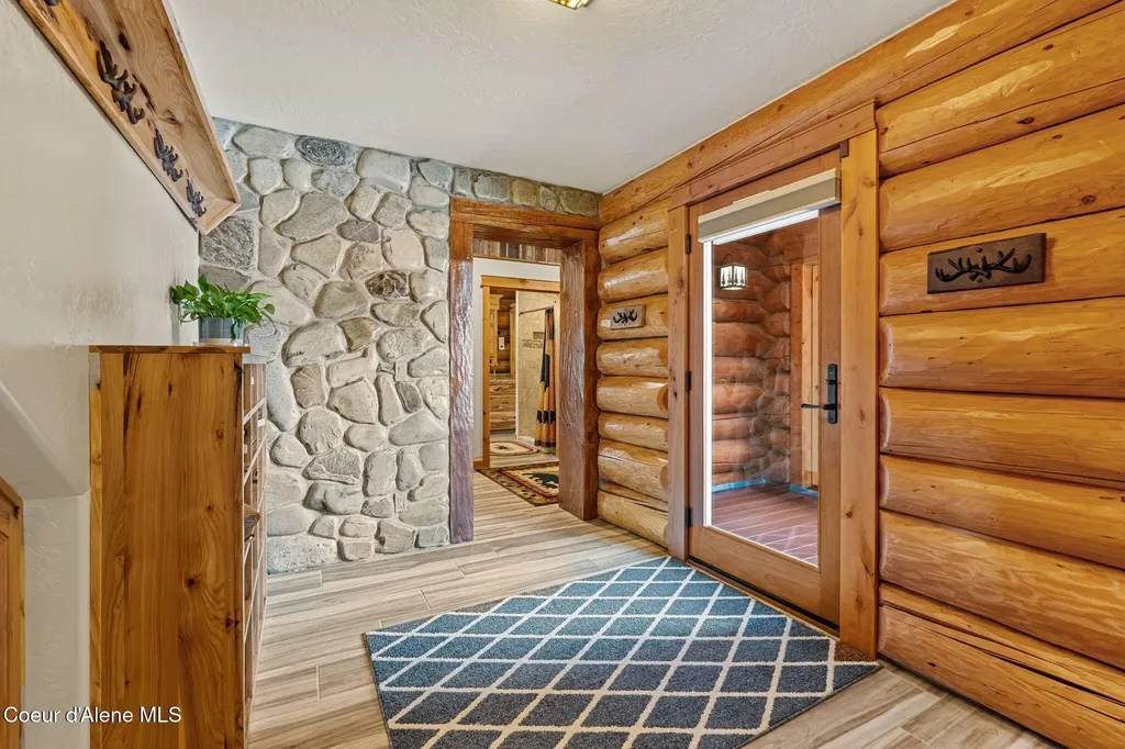 816 Ponderesa Ranch Road Sagle ID 83860