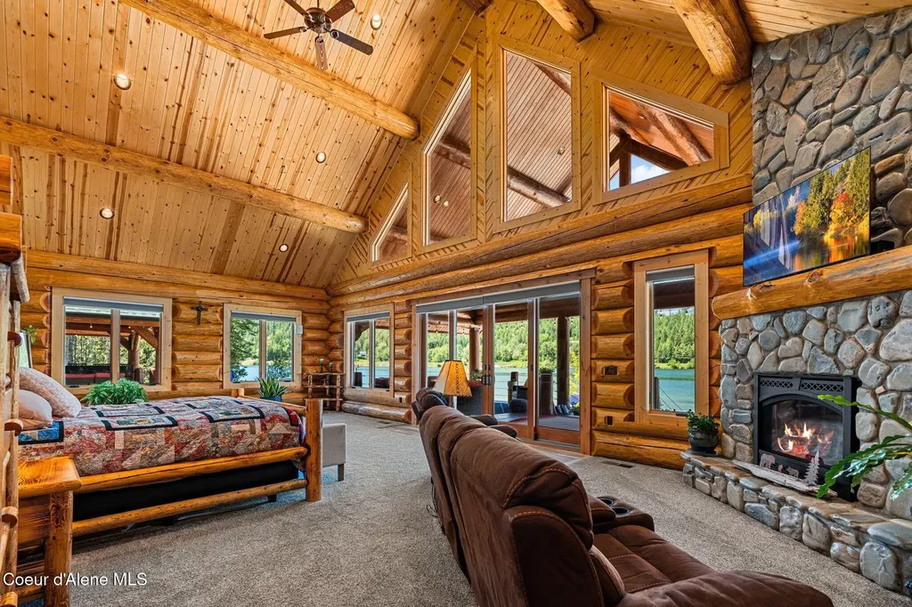 816 Ponderesa Ranch Road Sagle ID 83860