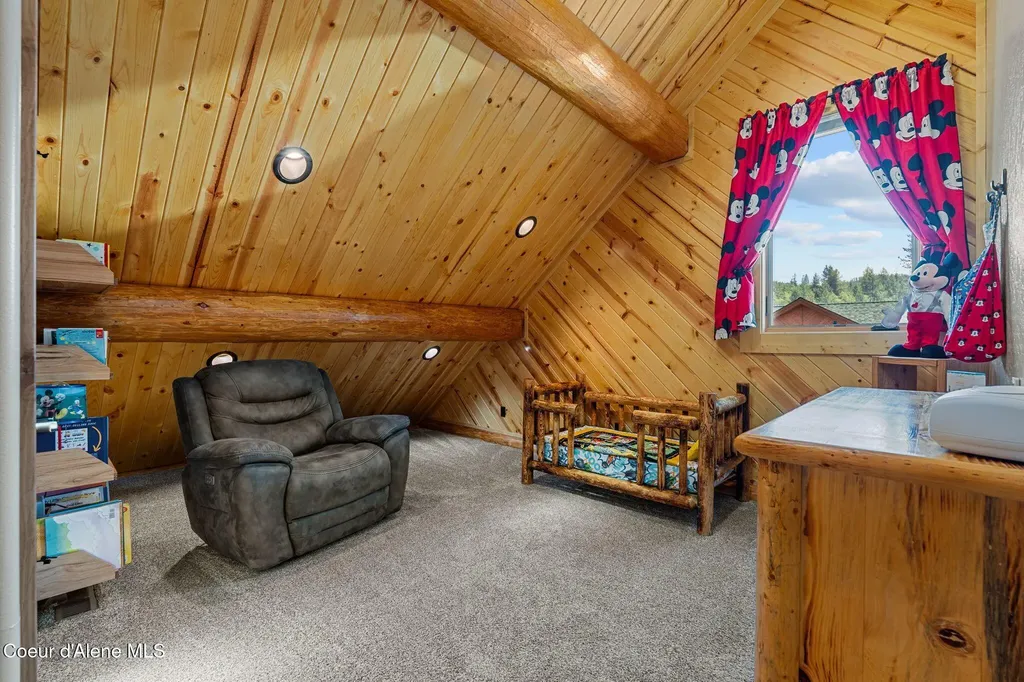 816 Ponderesa Ranch Road Sagle ID 83860
