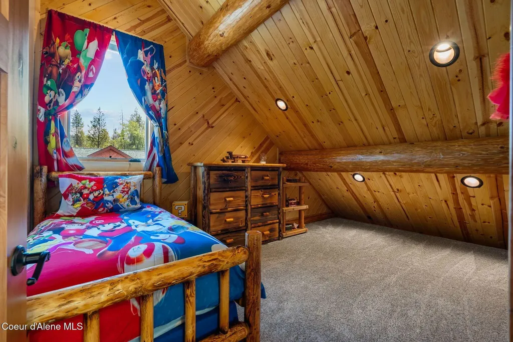 816 Ponderesa Ranch Road Sagle ID 83860