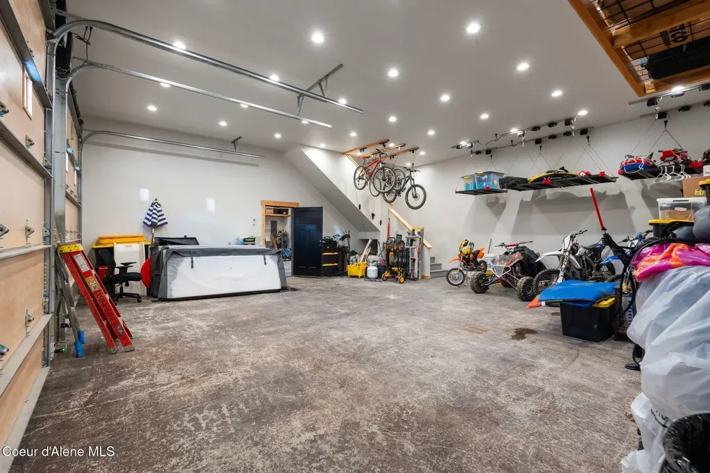 816 Ponderesa Ranch Road Sagle ID 83860