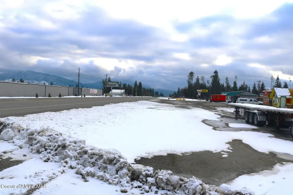 31149 N Old Highway 95 Athol ID 83801