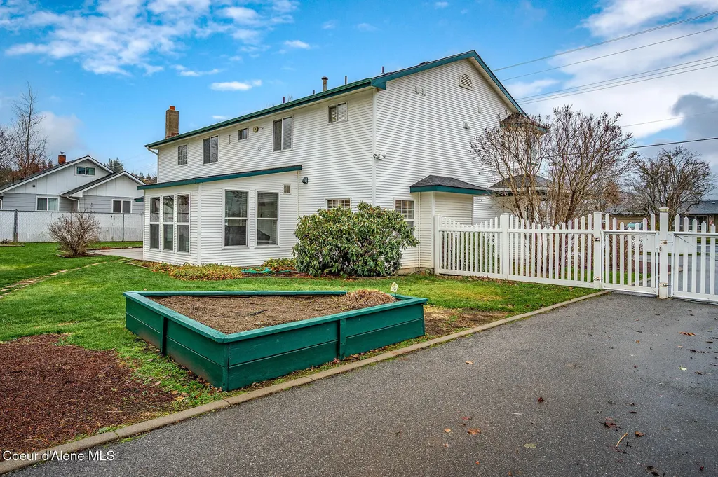 3683 E Mullan Avenue Post Falls ID 83854