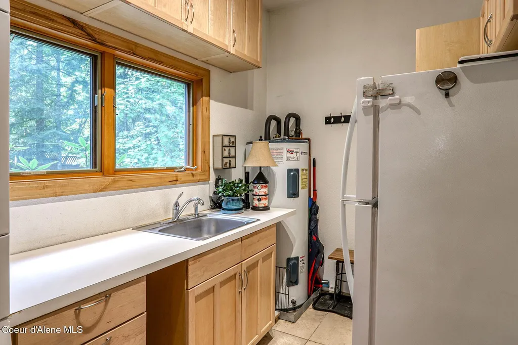 23 W Bay Wood Lane Hope ID 83836