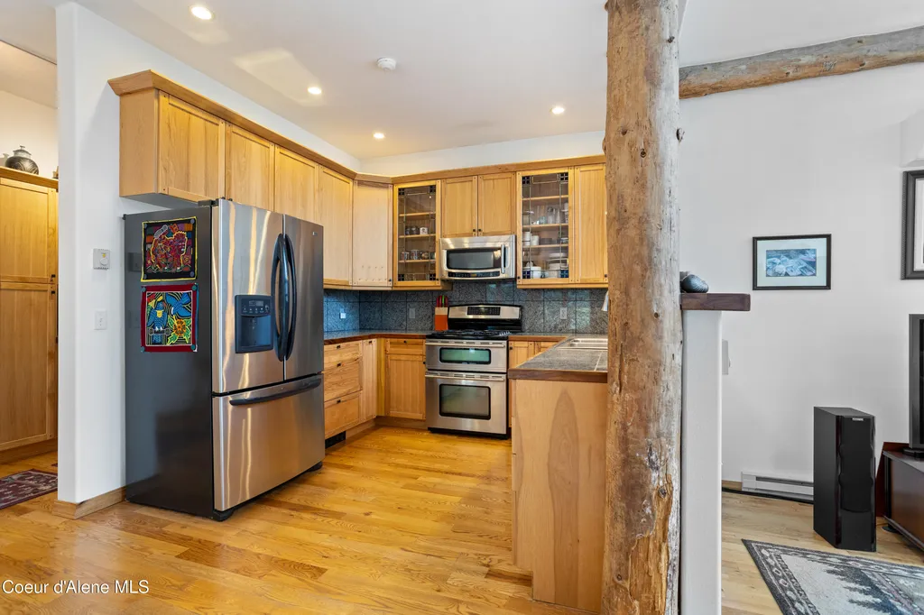 23 W Bay Wood Lane Hope ID 83836