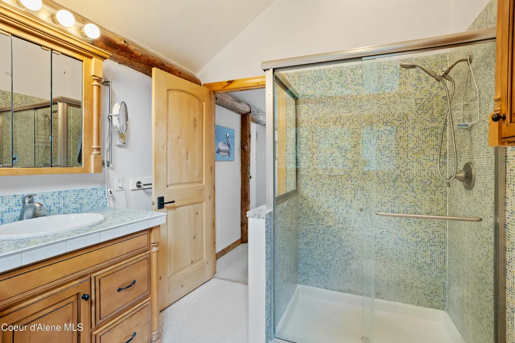 23 W Bay Wood Lane Hope ID 83836