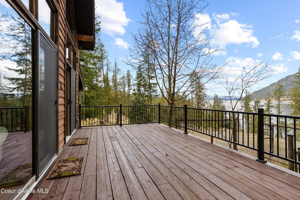 23 W Bay Wood Lane Hope ID 83836