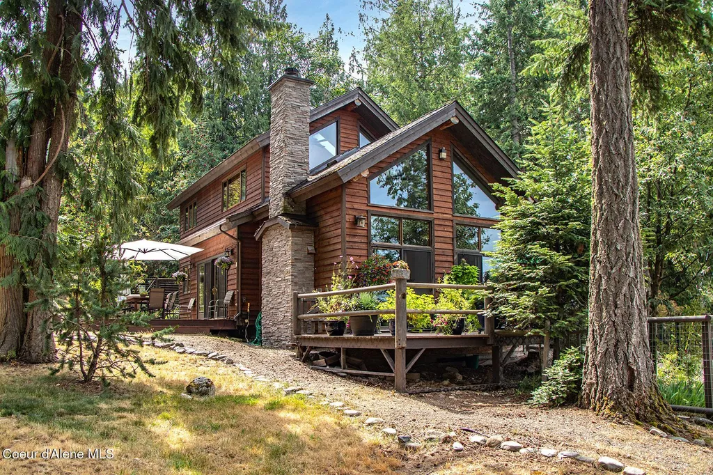 23 W Bay Wood Lane Hope ID 83836