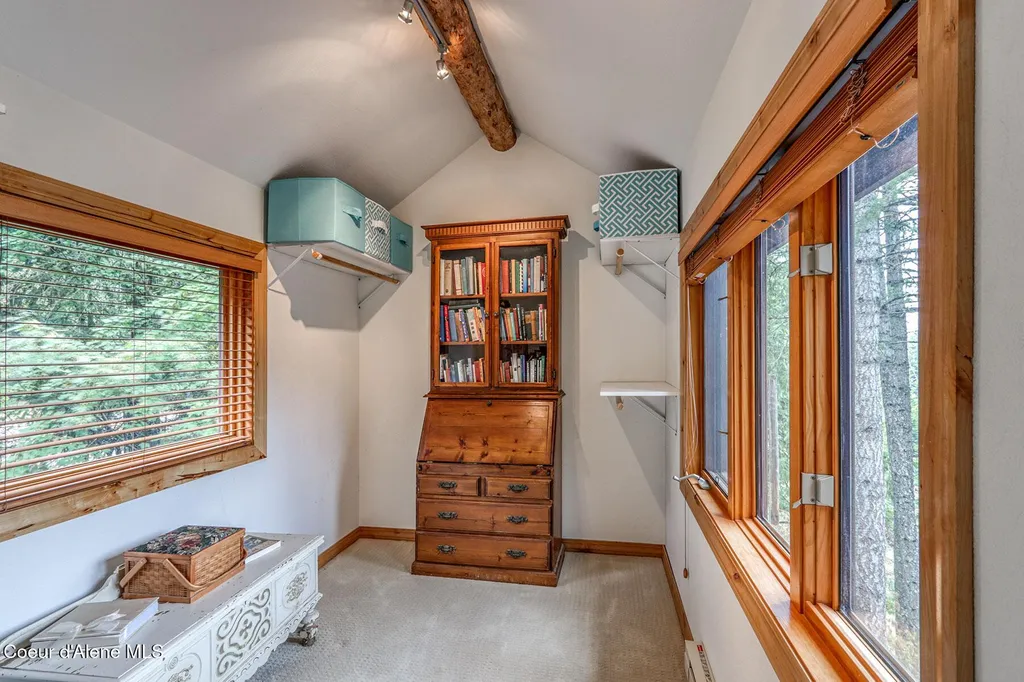23 W Bay Wood Lane Hope ID 83836
