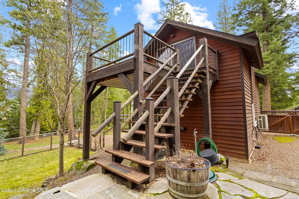 23 W Bay Wood Lane Hope ID 83836