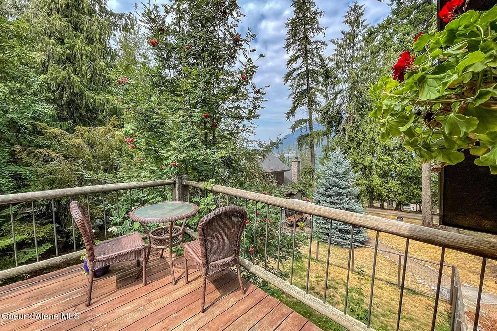 23 W Bay Wood Lane Hope ID 83836