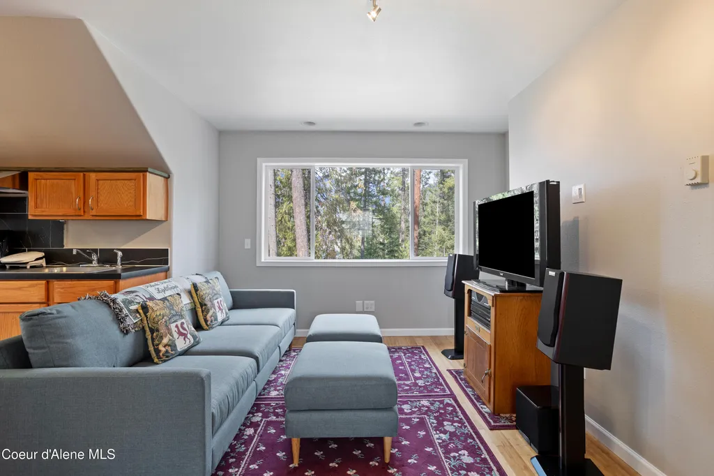 23 W Bay Wood Lane Hope ID 83836